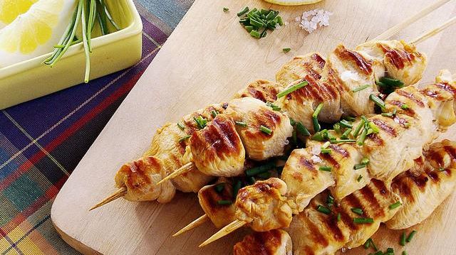 Pinchos De Pollo A Las Finas Hierbas 21493 Orig